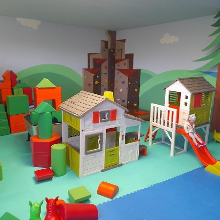 Blatsky Dvur Aparthotel Veseli nad Luznici Luaran gambar