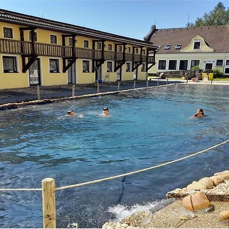 Blatsky Dvur Aparthotel Veseli nad Luznici Luaran gambar