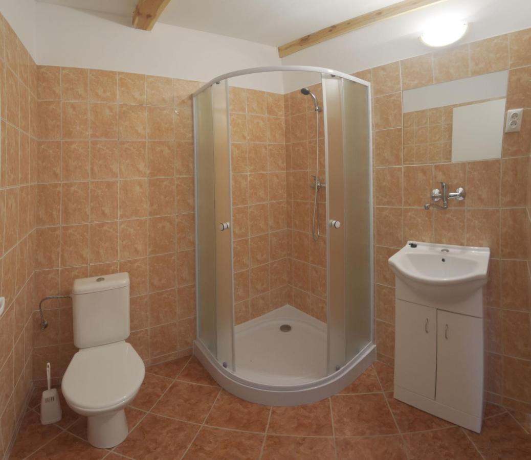 Blatsky Dvur Aparthotel Veseli nad Luznici Luaran gambar