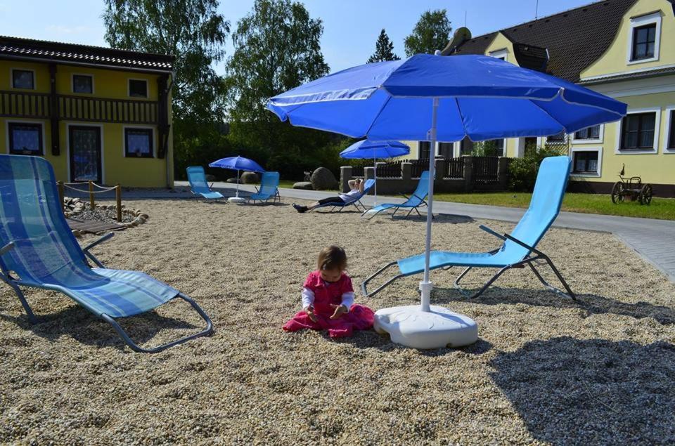 Blatsky Dvur Aparthotel Veseli nad Luznici Luaran gambar