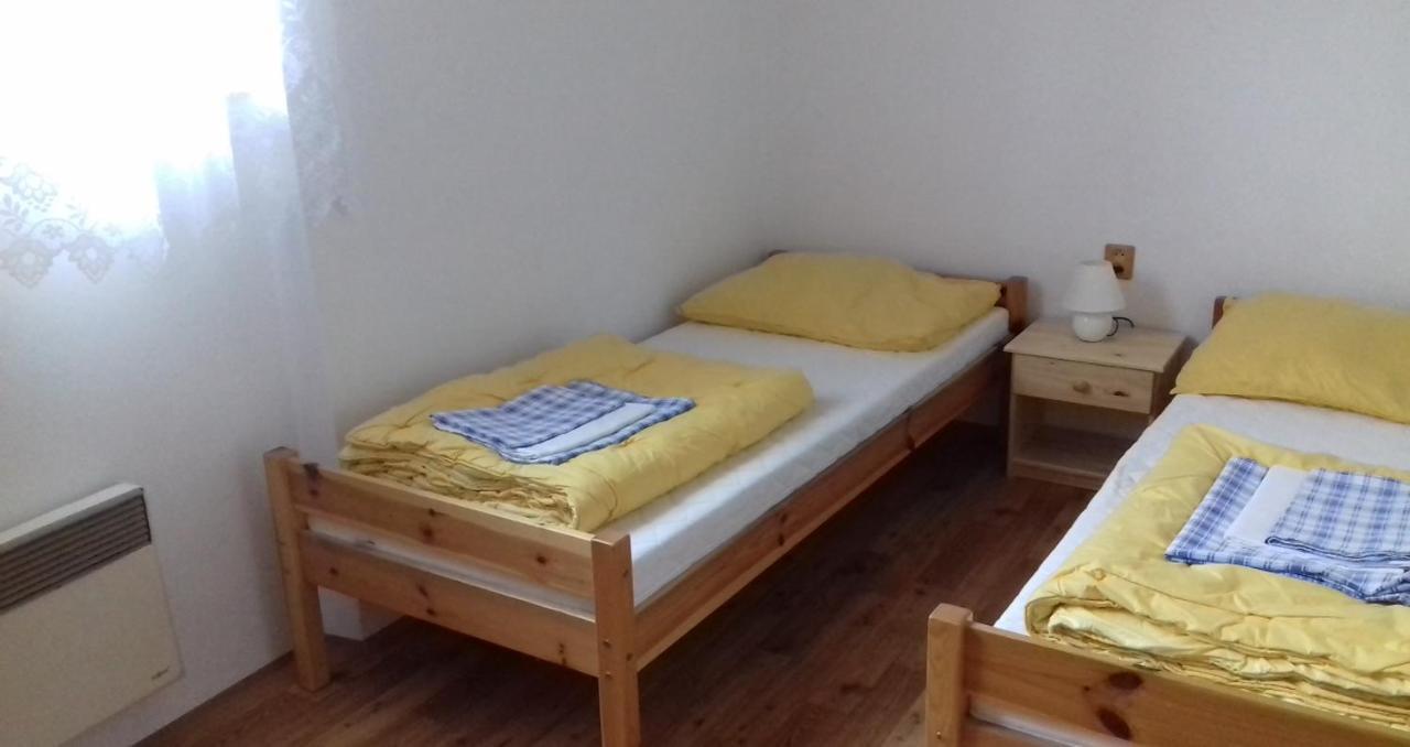 Blatsky Dvur Aparthotel Veseli nad Luznici Luaran gambar